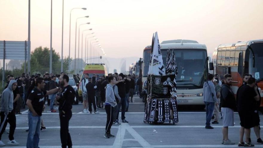 Ο κόσμος του ΠΑΟΚ στο δρόμο για την Κούπα! (Pics)