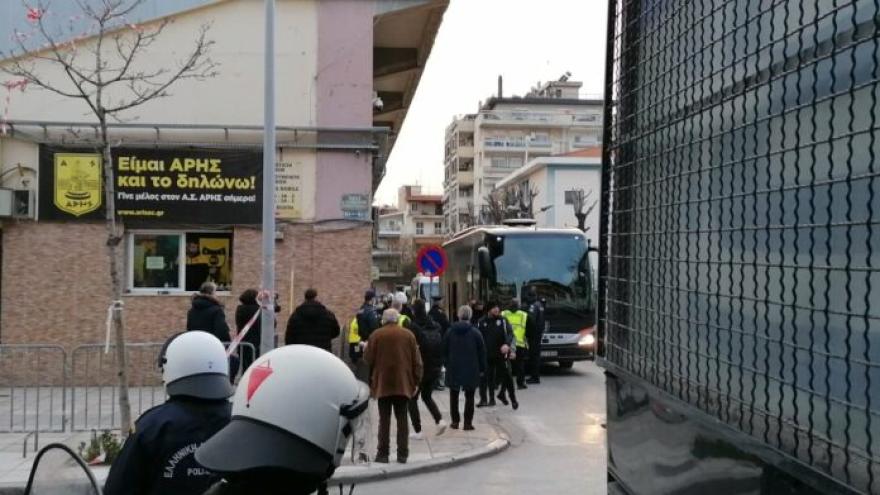 Τα κλικ από την άφιξη του ΠΑΟΚ (pics&vid)